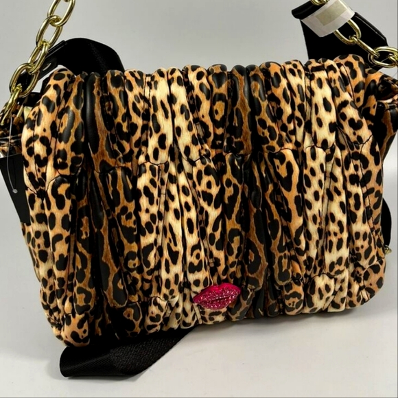 Betsey Johnson Handbags - Betsey Johnson Pucker Up Crossbody Bag